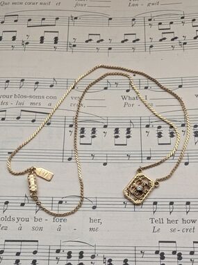 Vintage-Inspired Gold Filigree Pendant Necklace - 1928
